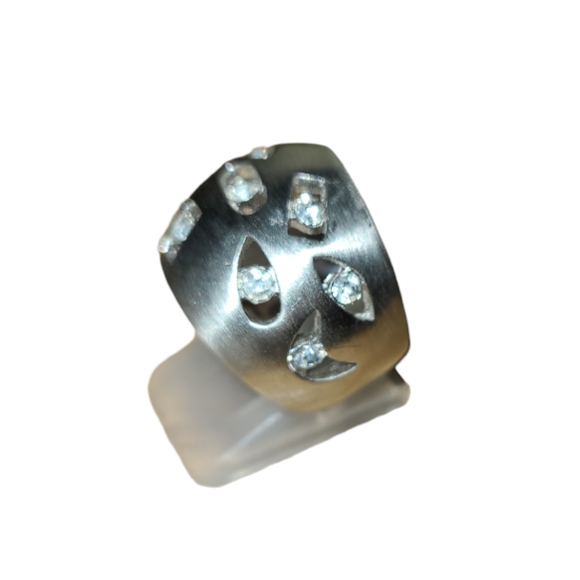 3/$30 Stainless Steel With Crystals Ring L4 - Picture 2 of 3